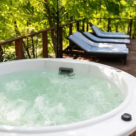 Tree House Relax Park * Chisinau