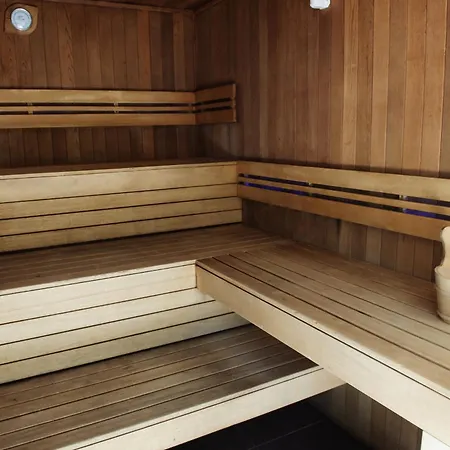 Tree House Relax Park *